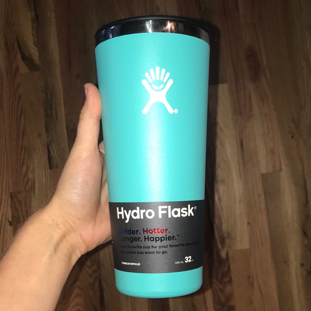 BRAND NEW 32oz hydro flask tumbler